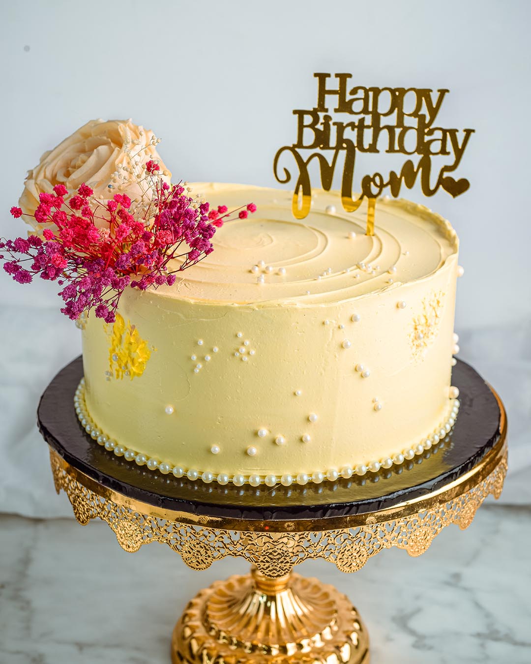 The Cream and Flowers Cake image 2