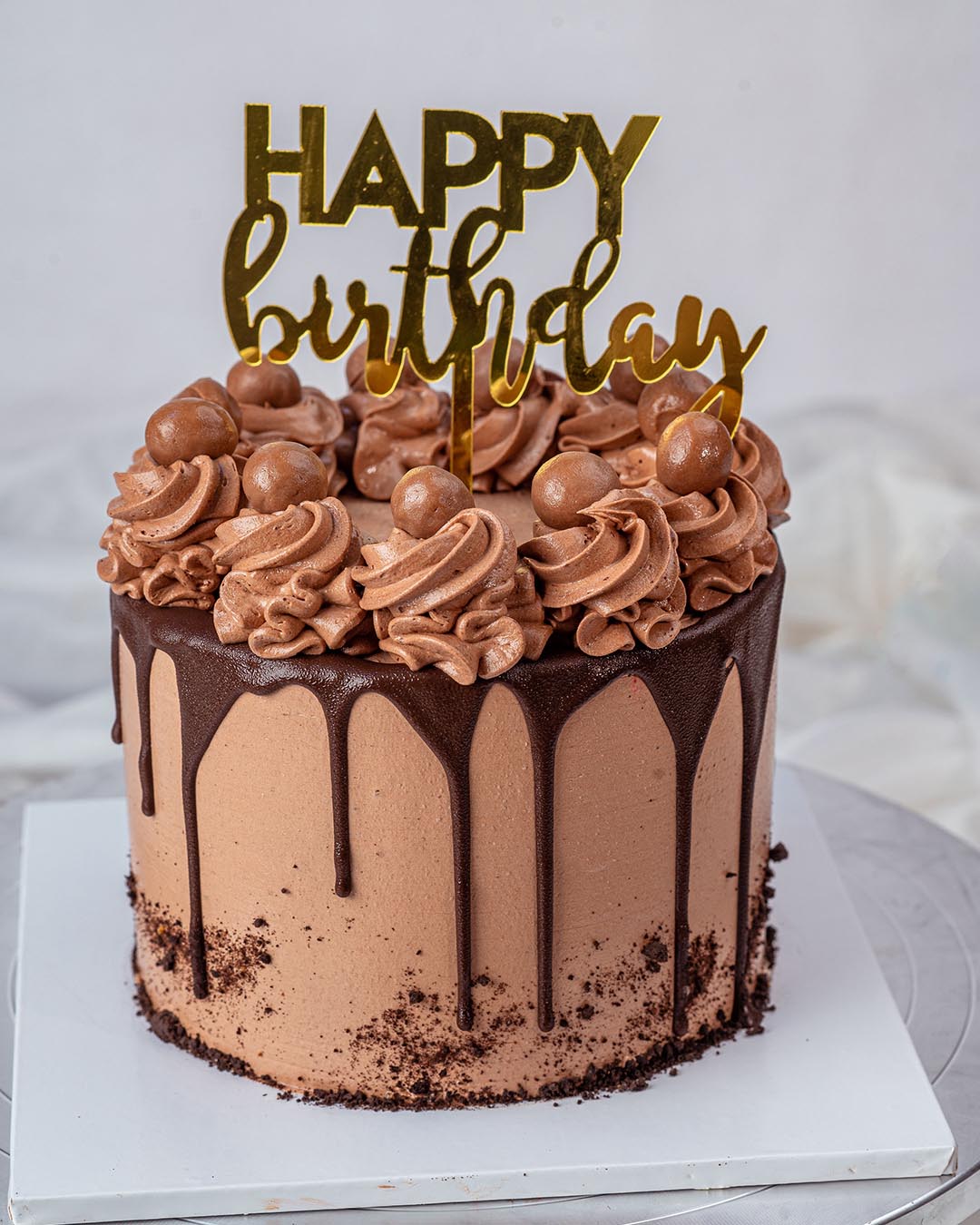The Maltesers And Drip Cake image 1
